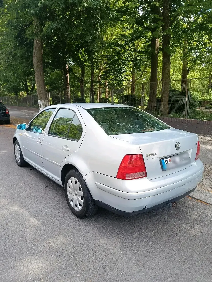 Gebraucht VW Bora Trendline 115 PS (84 kW) 1998 Silber Limousine