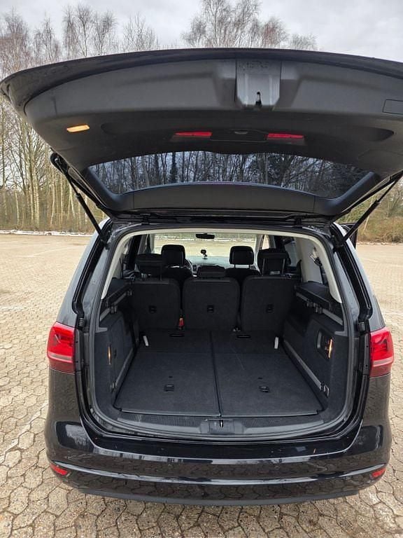 Gebraucht VW Sharan Sound 150 PS (110 kW) 2018 Schwarz Van / Kleinbus