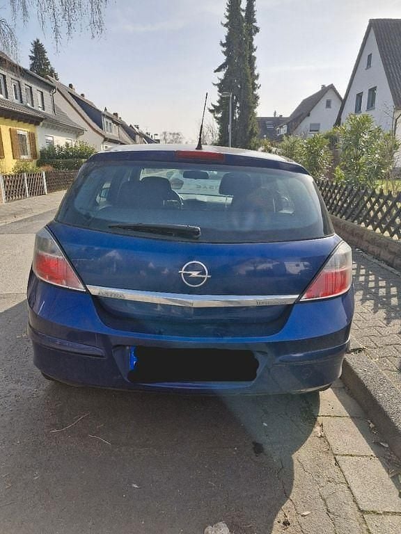 Gebraucht Opel Astra 116 PS (85 kW) 2007 Blau Limousine