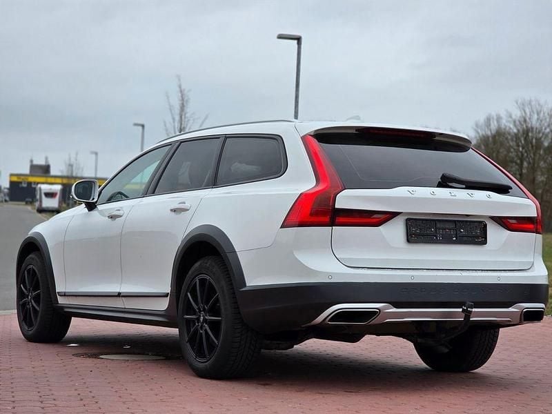 Gebraucht Volvo V90 CC Pro 190 PS (139 kW) 2019 Weiß Kombi