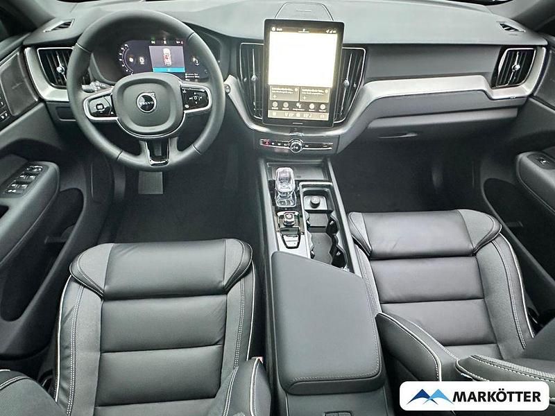Neu Volvo XC60 Plus 455 PS (334 kW) 2026 Grau SUV