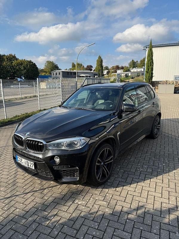 Schwarz Gebraucht 2016 BMW X5 M Shadowline SUV | 41.999 € (Fairer Preis) - Bild 1/4