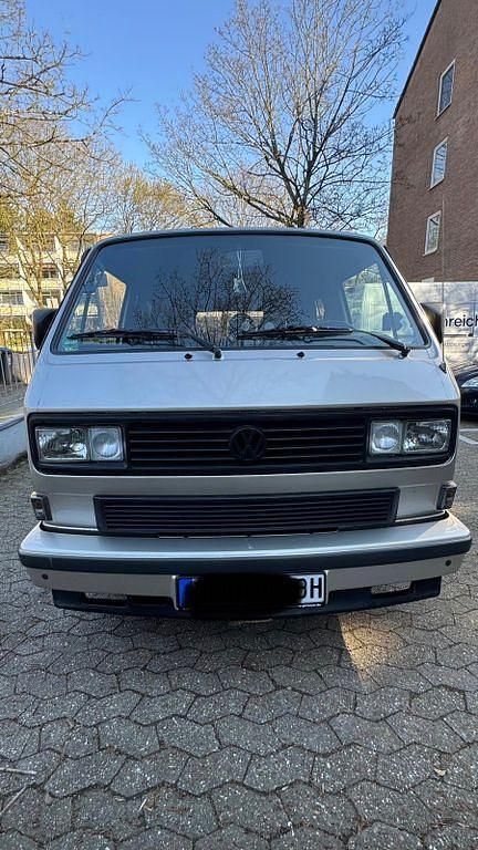 Second-hand VW Multivan 112 CP (82 kW) 1988 Argintiu Monovolum