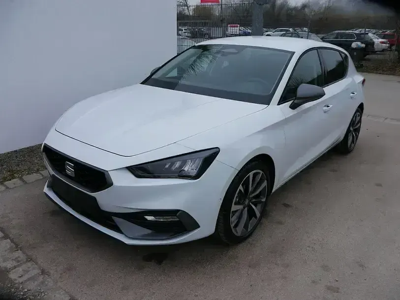 Neu Seat Leon FR 150 PS (110 kW) 2026 Weiss