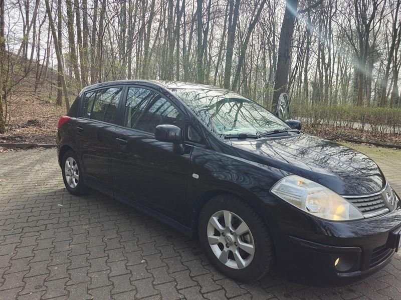 Gebraucht Nissan Tiida 126 PS (92 kW) 2008 Schwarz Limousine