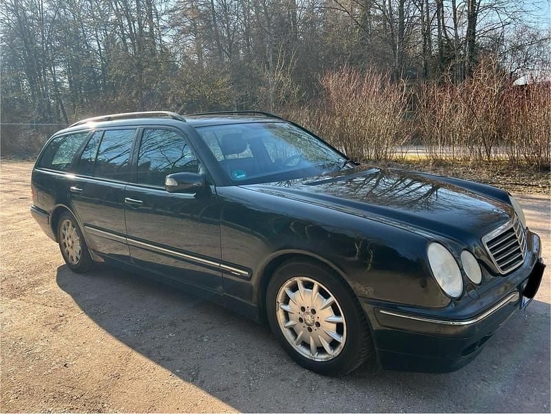 Gebraucht Mercedes E240 170 PS (125 kW) 2002 Schwarz Kombi
