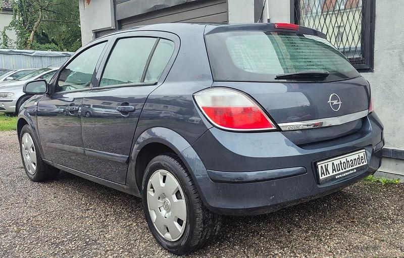 Gebraucht Opel Astra 90 PS (66 kW) 2006 Blau Limousine