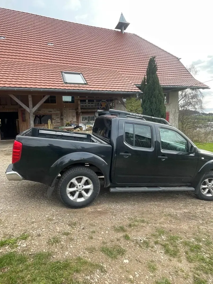 Gebraucht Nissan Navara 170 PS (125 kW) 2006 Schwarz Pickup