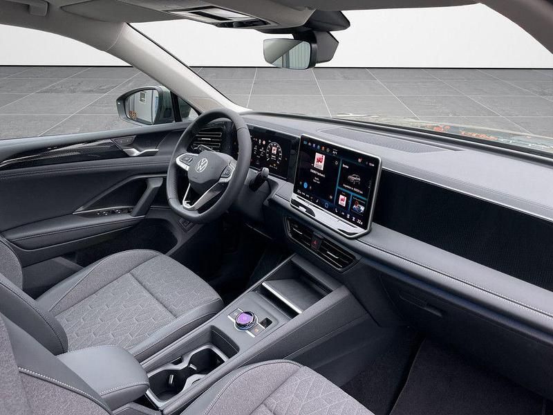 Neu VW Tiguan Life 150 PS (110 kW) 2026 Cipressino grün SUV