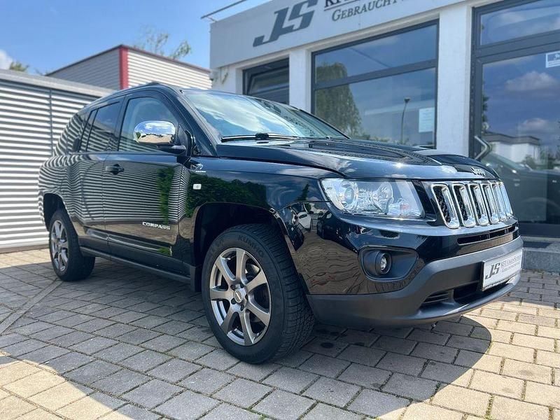 Gebraucht Jeep Compass Sport 163 PS (119 kW) 2012 Schwarz SUV