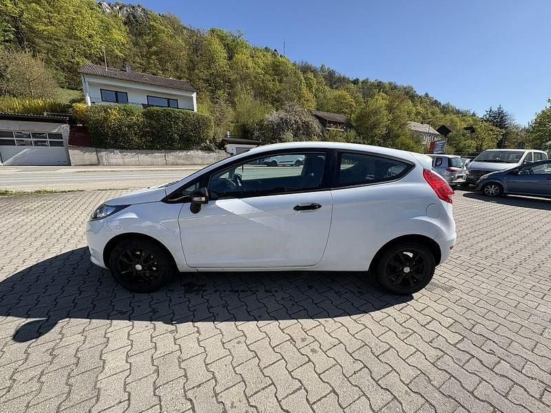 Gebraucht Ford Fiesta 60 PS (44 kW) 2009 Weiß Limousine