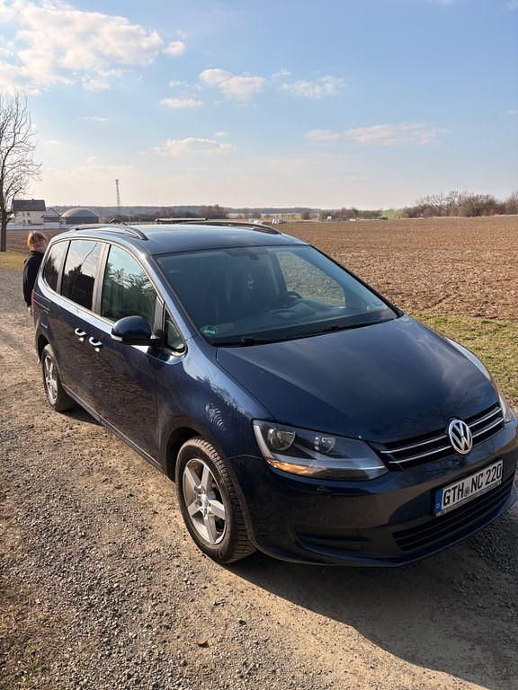 Gebraucht VW Sharan Trendline 140 PS (102 kW) 2011 Blau Van / Kleinbus