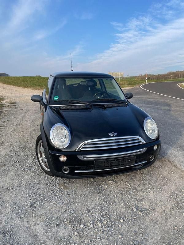 Gebraucht Mini ONE 90 PS (66 kW) 2004 Schwarz Kleinwagen