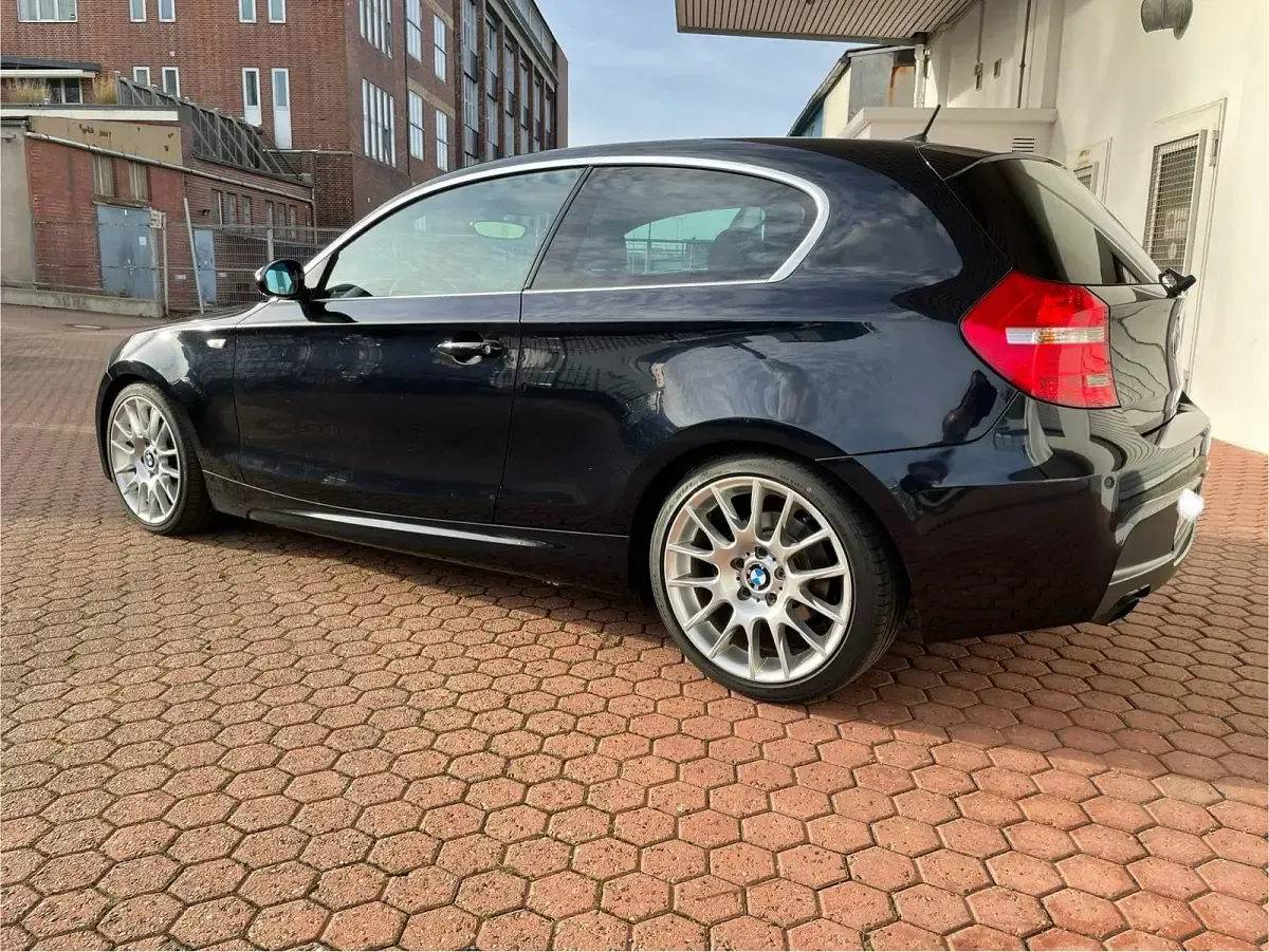Gebraucht BMW 118 M Sport 143 PS (105 kW) 2008 Schwarz Kleinwagen