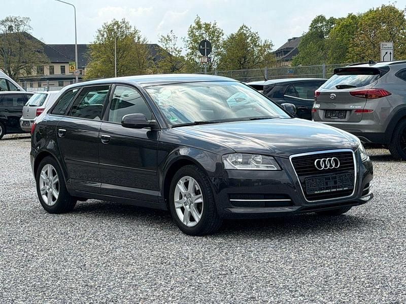 Używany Audi A3 Attraction 125 KM (91 kW) 2010 Szary Hatchback