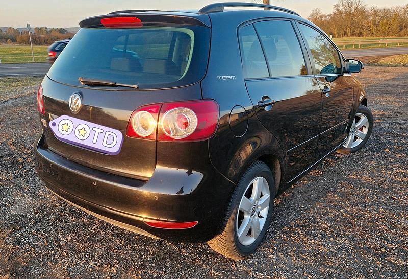 Gebraucht VW Golf VI 105 PS (77 kW) 2011 Schwarz Kleinwagen