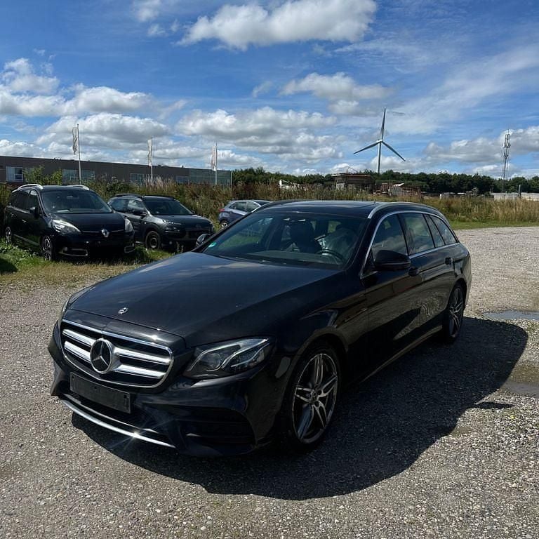 Gebraucht Mercedes E400 AMG line 333 PS (244 kW) 2017 Schwarz Limousine