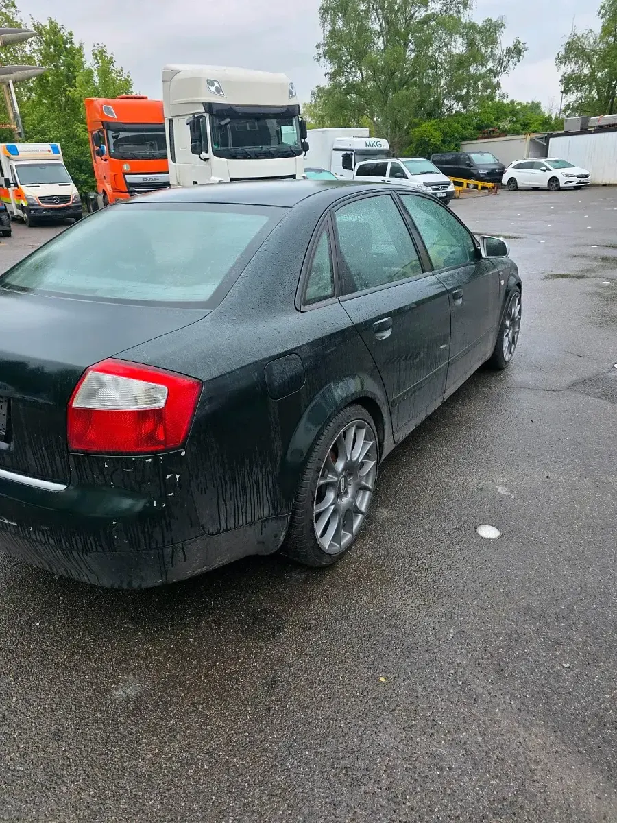 Używany Audi A4 96 KM (70 kW) 2003 Zielony Hatchback