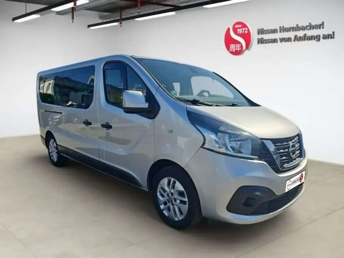 Second-hand Nissan Primastar 150 CP (110 kW) 2017 Argintiu Monovolum