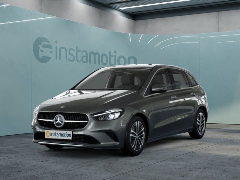 Grau Gebraucht 2023 Mercedes B180 Van / Kleinbus | 28.247 € (Guter Preis) - Bild 1/4
