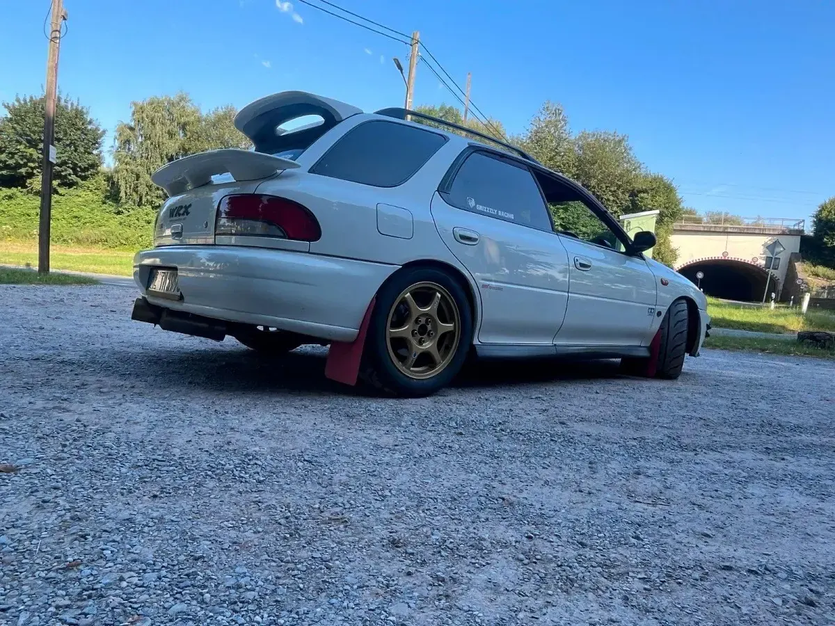 Gebraucht Subaru Impreza 320 PS (235 kW) 1997 Weiß Limousine