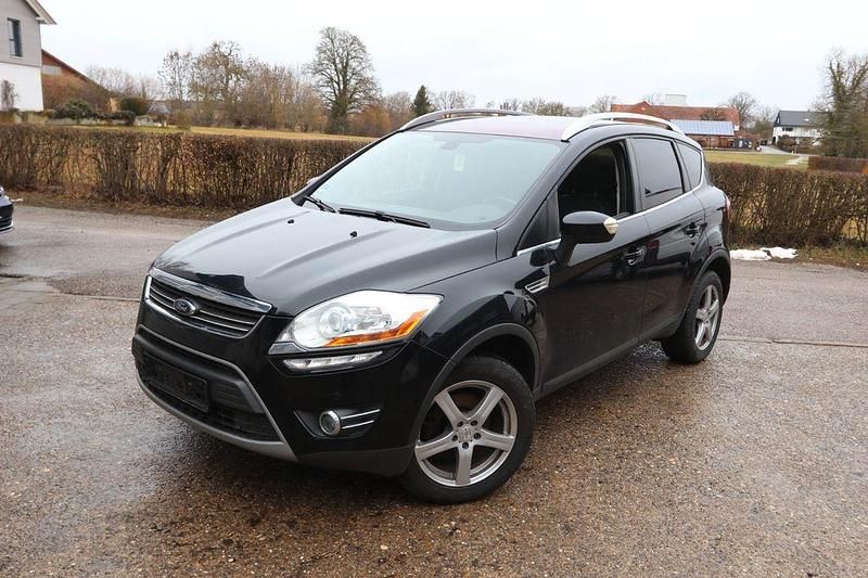 Gebraucht Ford Kuga Titanium 163 PS (119 kW) 2012 Schwarz SUV