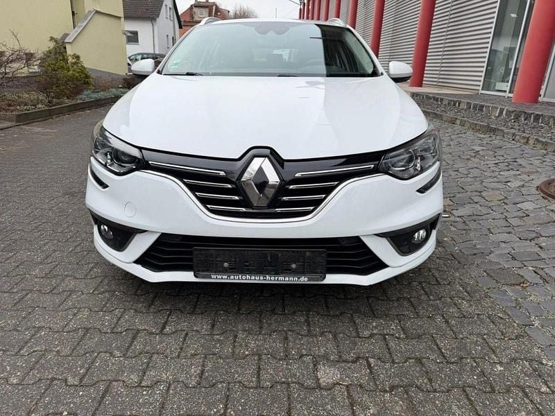 Gebraucht Renault Mégane GrandTour Intens 132 PS (97 kW) 2017 Weiß Kombi