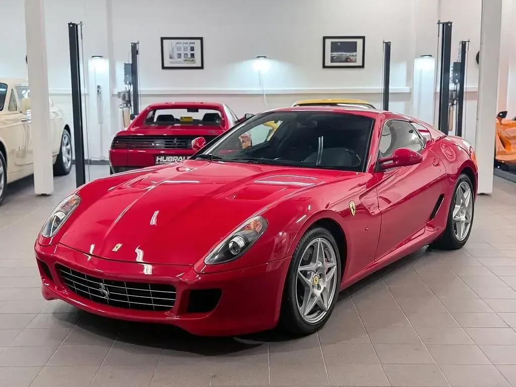 Second-hand Ferrari 599 620 CP (456 kW) 2007 Roșu Coupe