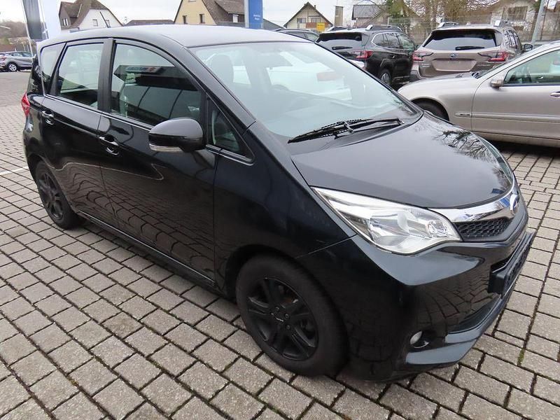 Gebraucht Subaru Trezia Active 99 PS (72 kW) 2012 Schwarz Kleinwagen