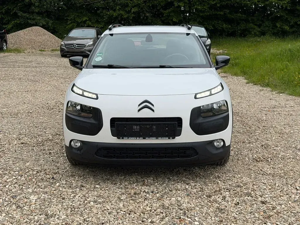 Gebraucht Citroën C4 Feel 99 PS (72 kW) 2016 Weiß Limousine