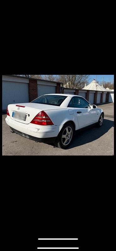 Weiß Gebraucht 1999 Mercedes SLK230 Cabrio | 2.600 € (Guter Preis) - Bild 1/4