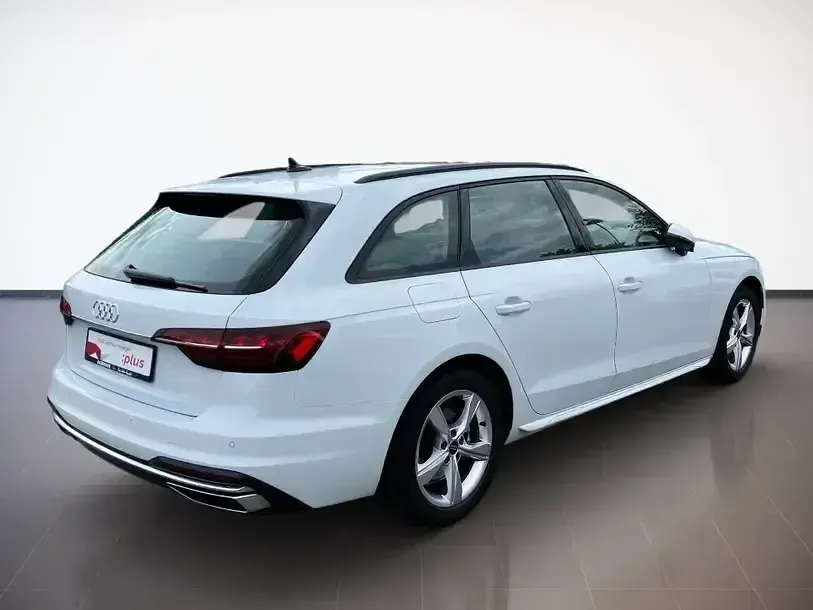 Gebraucht Audi A4 Advanced Plus 150 PS (110 kW) 2024 Gletscherweiß Kombi