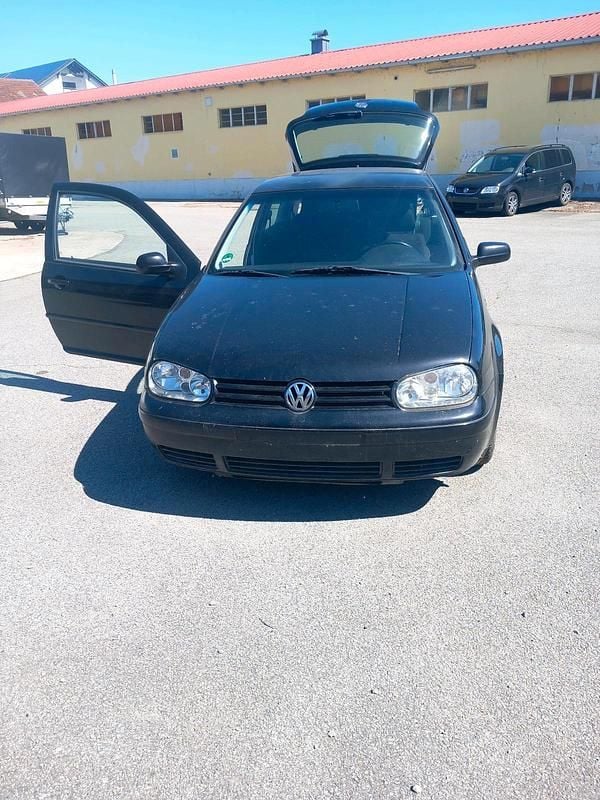 Schwarz Gebraucht 1998 VW Golf IV Kleinwagen | 400 € (Superpreis) - Bild 1/4