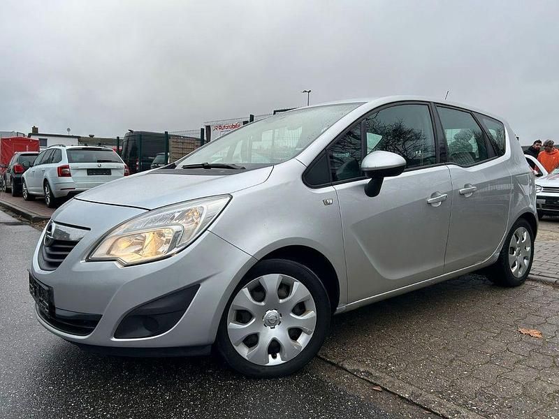 Gebraucht Opel Meriva Edition 110 PS (80 kW) 2011 Silber Van / Kleinbus