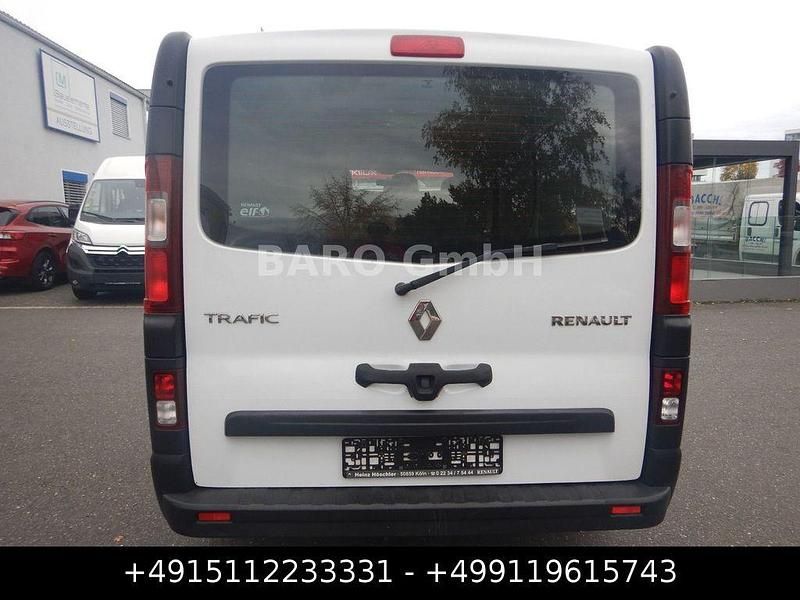 Gebraucht Renault Trafic Komfort 140 PS (102 kW) 2016 Weiß Van / Kleinbus