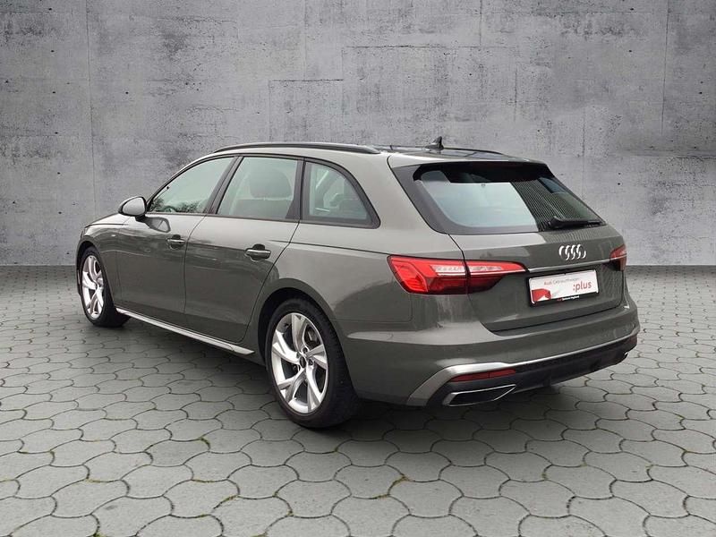 Gebraucht Audi A4 S-Line 136 PS (100 kW) 2024 Chronosgrau metallic Kombi