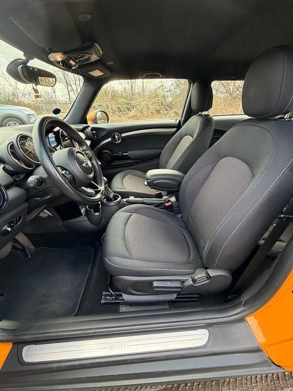 Gebraucht Mini ONE 102 PS (75 kW) 2017 Orange Kleinwagen