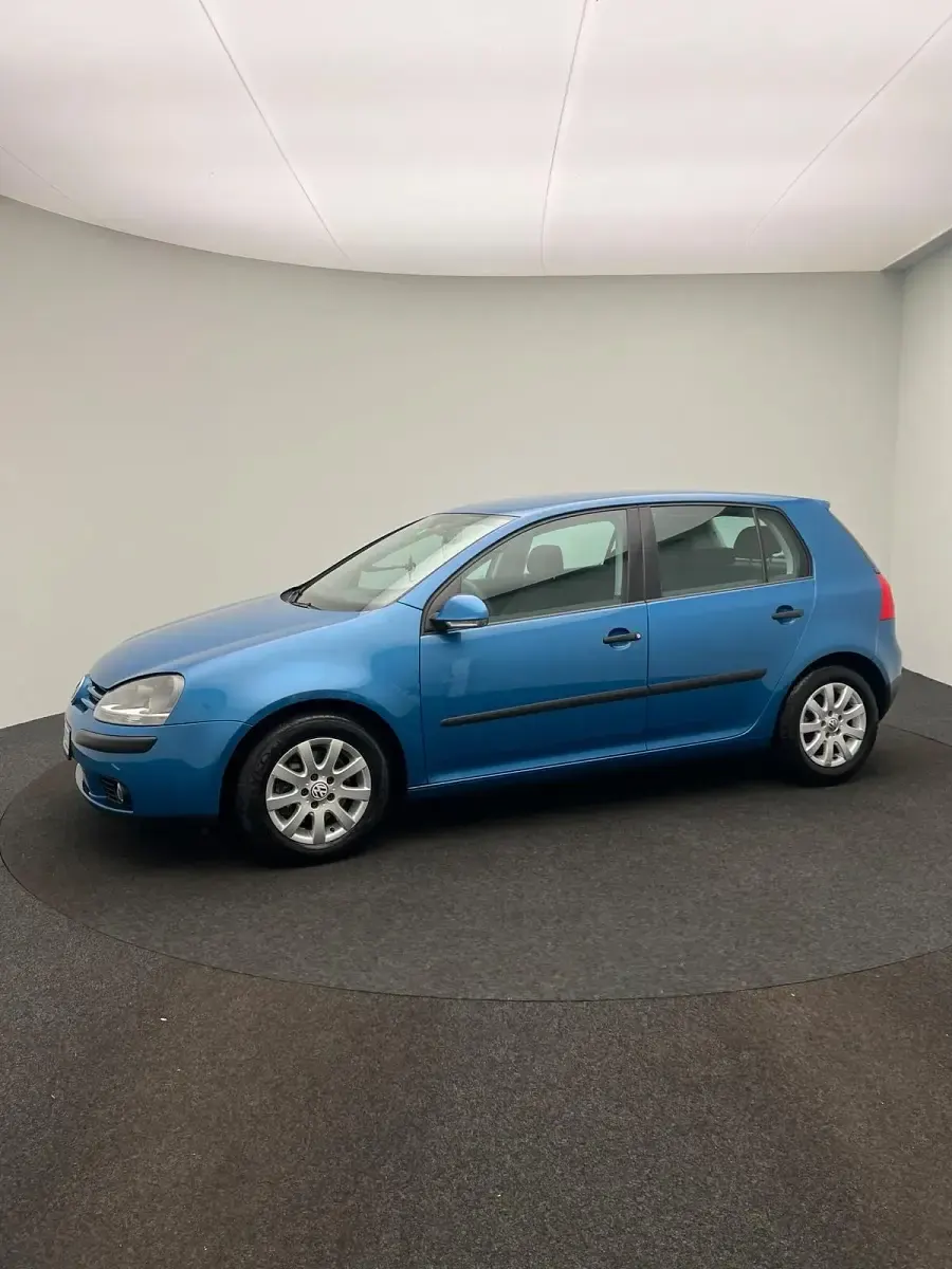 Gebraucht VW Golf V 115 PS (84 kW) 2004 Blau Kleinwagen