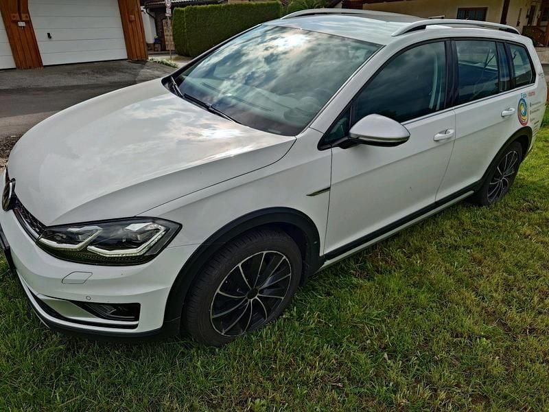 Weiß Gebraucht 2020 VW Golf Alltrack Kombi | 20.850 € (Superpreis) - Bild 1/4