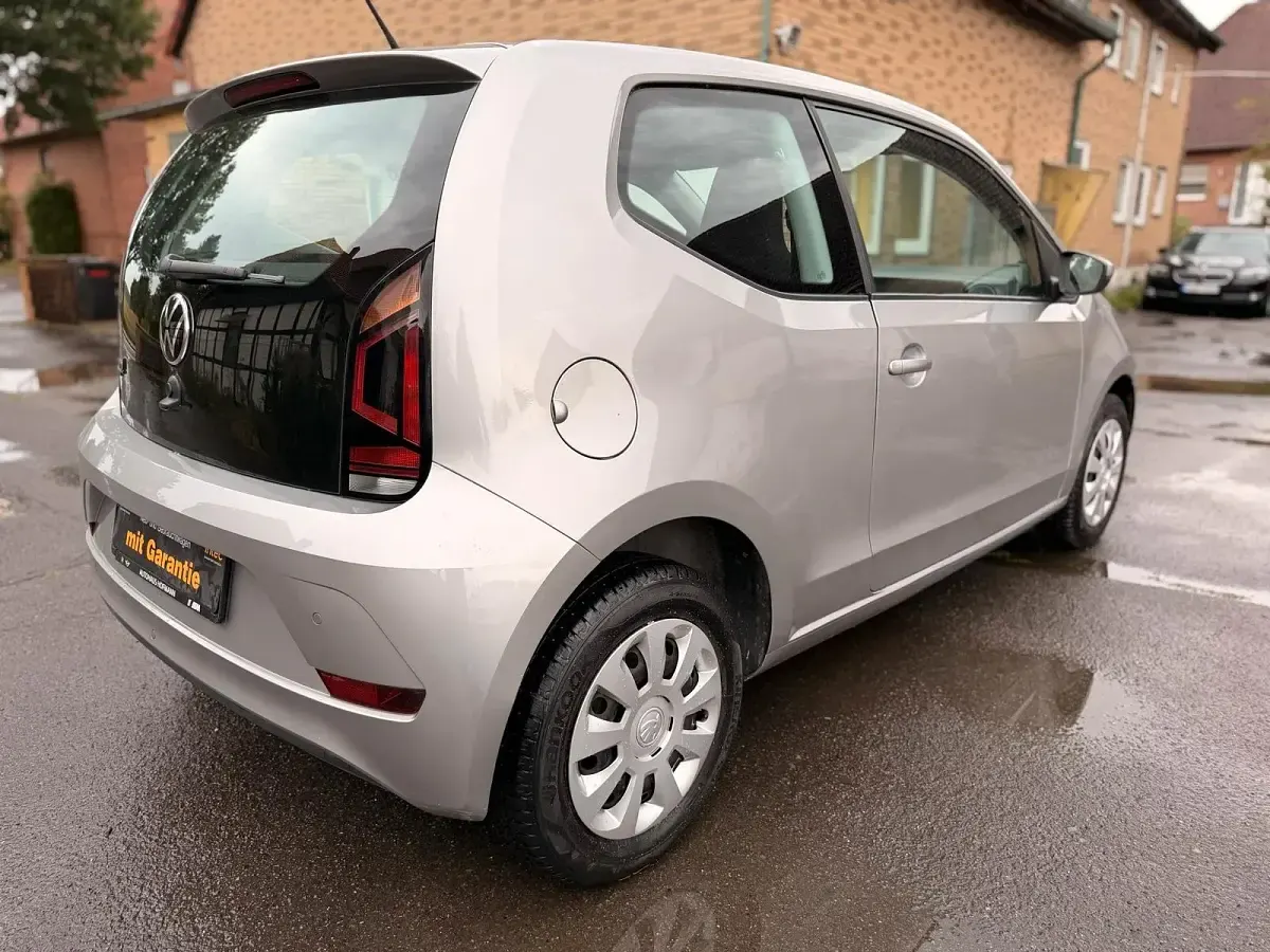 Gebraucht VW up! 65 PS (47 kW) 2023 Silber Kleinwagen