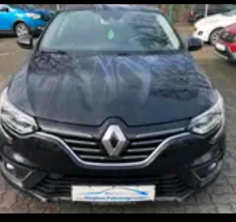 Schwarz Gebraucht 2018 Renault Mégane GrandTour Kombi | 12.000 € (Fairer Preis) - Bild 1/4