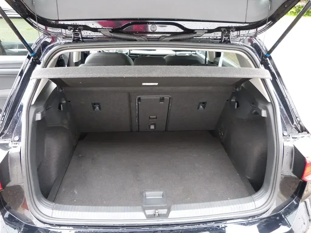 Gebraucht VW Golf VIII Life 131 PS (96 kW) 2021 Schwarz Limousine