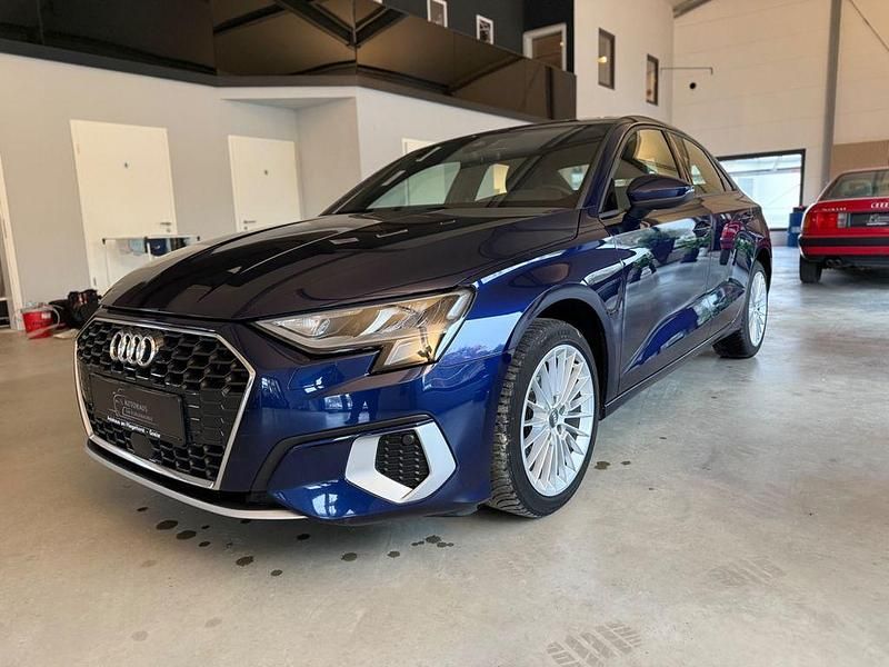 Blau Gebraucht 2020 Audi A3 Advanced Limousine | 20.450 € (Guter Preis) - Bild 1/4