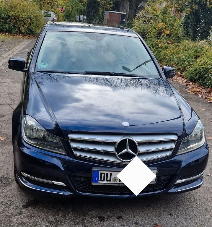 Gebraucht Mercedes C180 Avantgarde 156 PS (114 kW) 2011 Blau Limousine