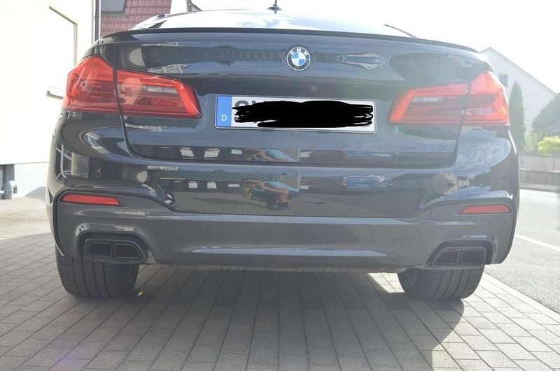 Gebraucht BMW M550 530 PS (389 kW) 2020 Schwarz Limousine