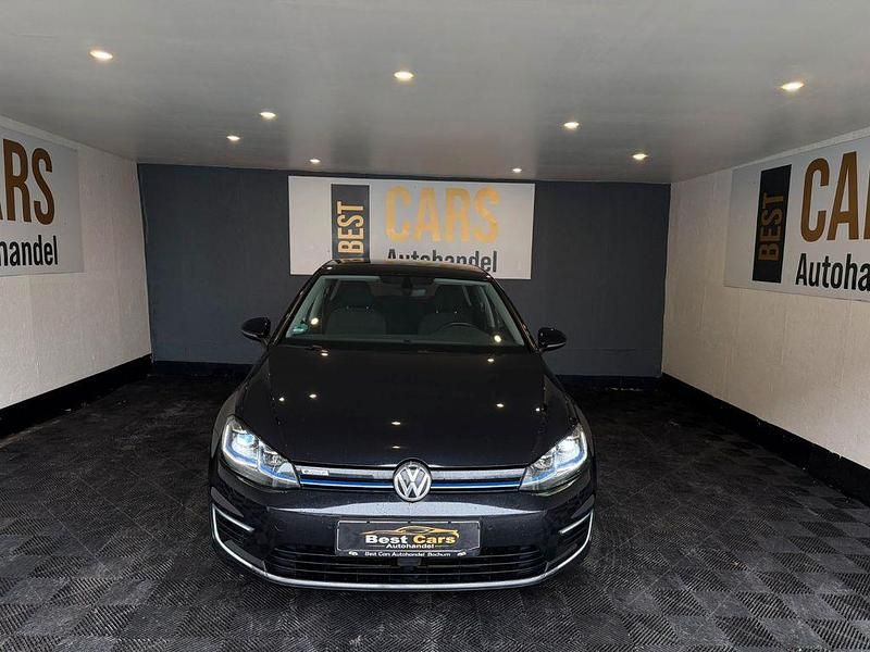 Gebraucht VW Golf 100 kW (136 PS) 2020 Schwarz Limousine