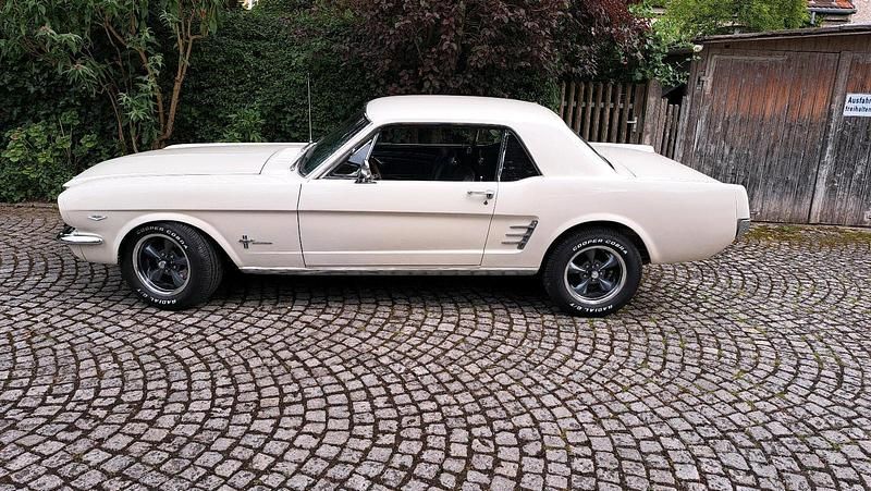 Gebraucht Ford Mustang 200 PS (147 kW) 1966 Weiß Coupé