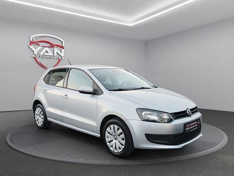 Gebraucht VW Polo Trendline 60 PS (44 kW) 2012 Reflexsilber metallic Kleinwagen