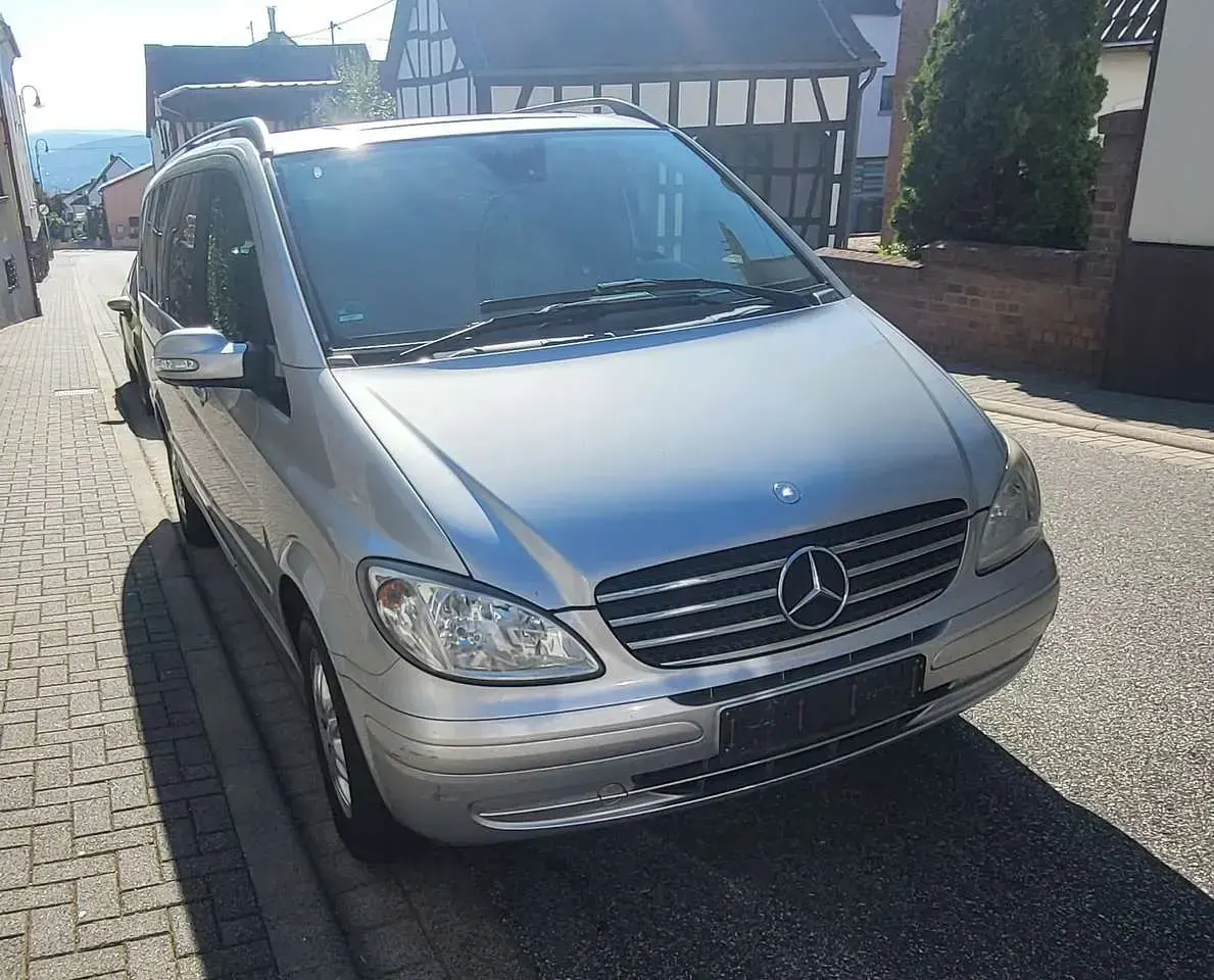 Gebraucht Mercedes Viano 150 PS (110 kW) 2008 Silber Van / Kleinbus
