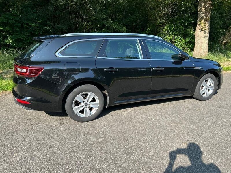 Schwarz Gebraucht 2017 Renault Talisman Zen Kombi | 7.950 € (Fairer Preis) - Bild 1/4